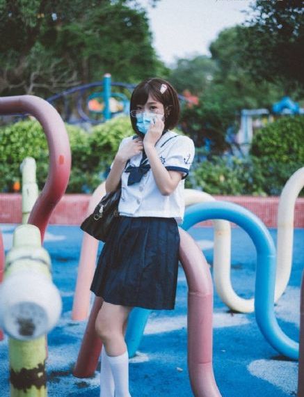 美女把每个部位给你男生看_HD高清视频播放