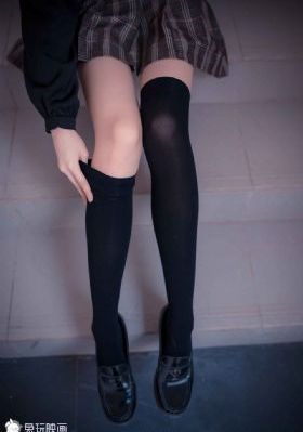 果冻传媒一二三区艾秋_4K在线观看高清