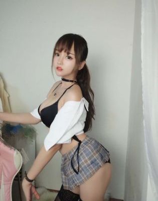 亚洲图片偷拍区_超清影视在线观看