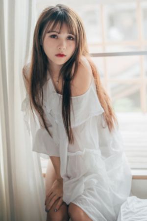女闺蜜把奶头露出来让我吃_最新国语全集在线