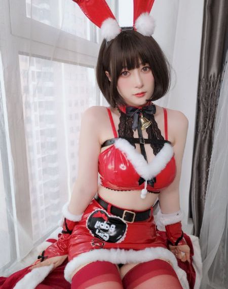 亚洲精品久久久中文字幕痴女_超清完整在线观看